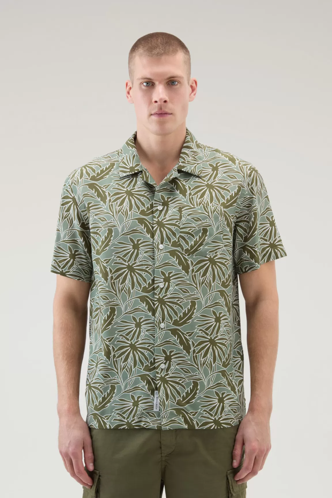 Uomo Woolrich Camicie>Camicia Con Stampa Tropical