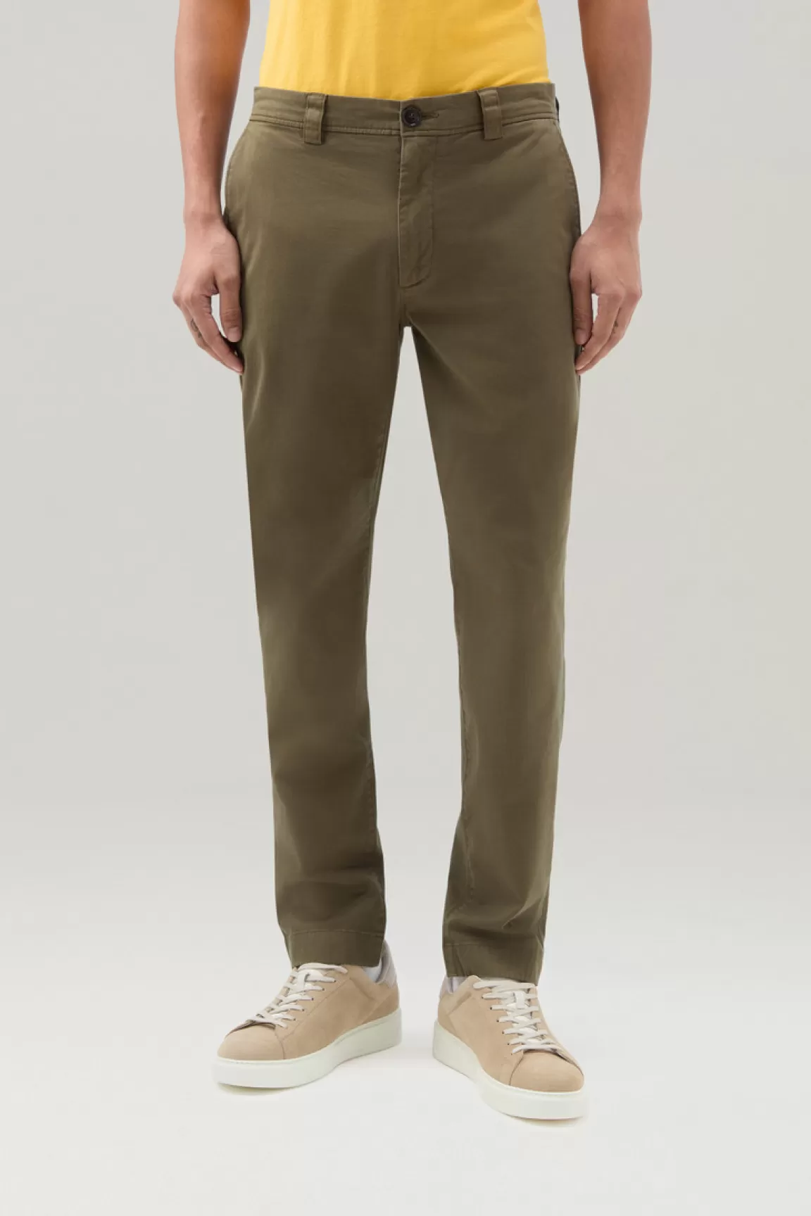 Uomo Woolrich Pantaloni e pantaloncini>Pantaloni Chino Tinti In Capo In Cotone Elasticizzato