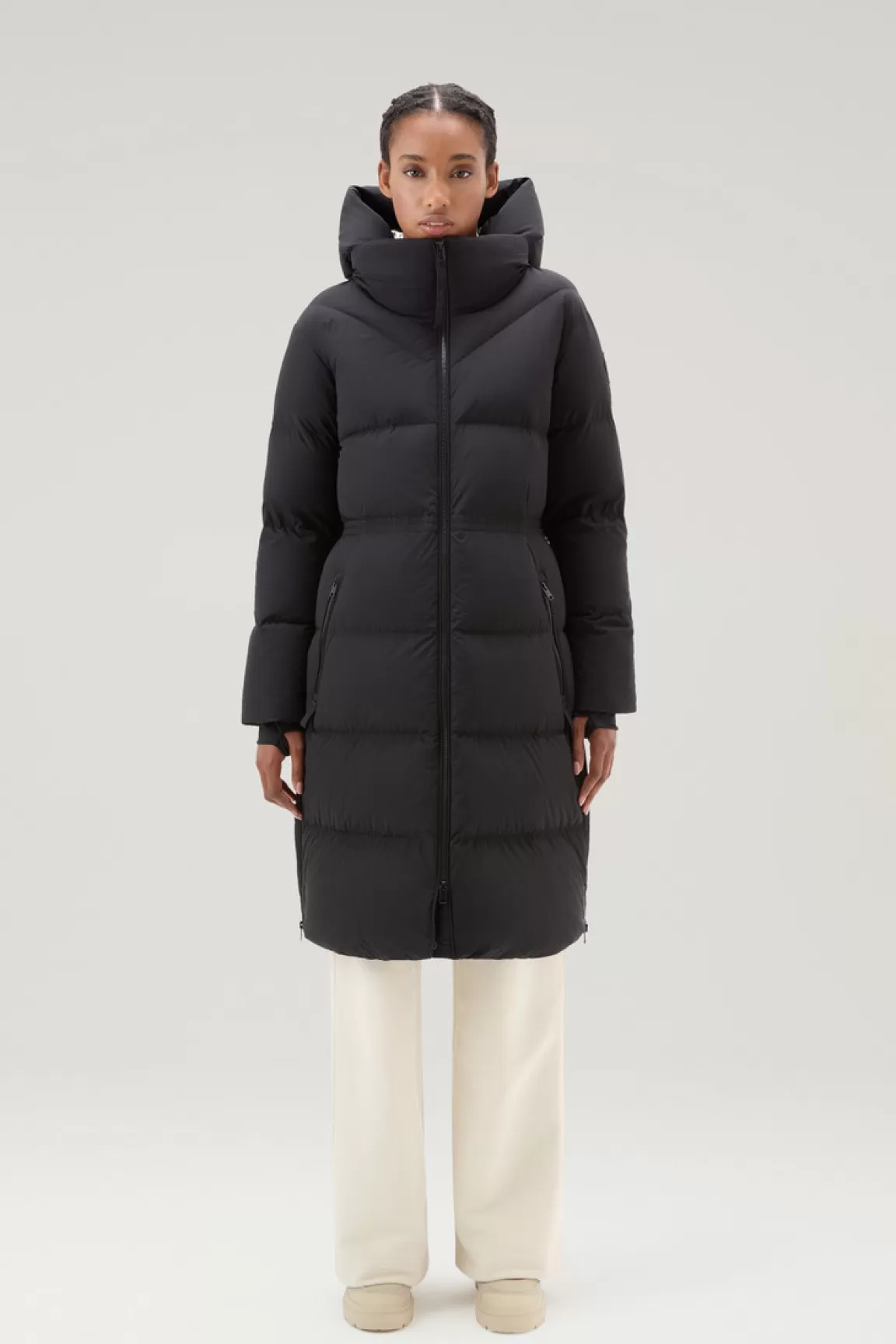 Donna Woolrich Piumini | Parka>Parka Lungo Imbottito  in Nylon Elasticizzato Con Cappuccio Staccabile