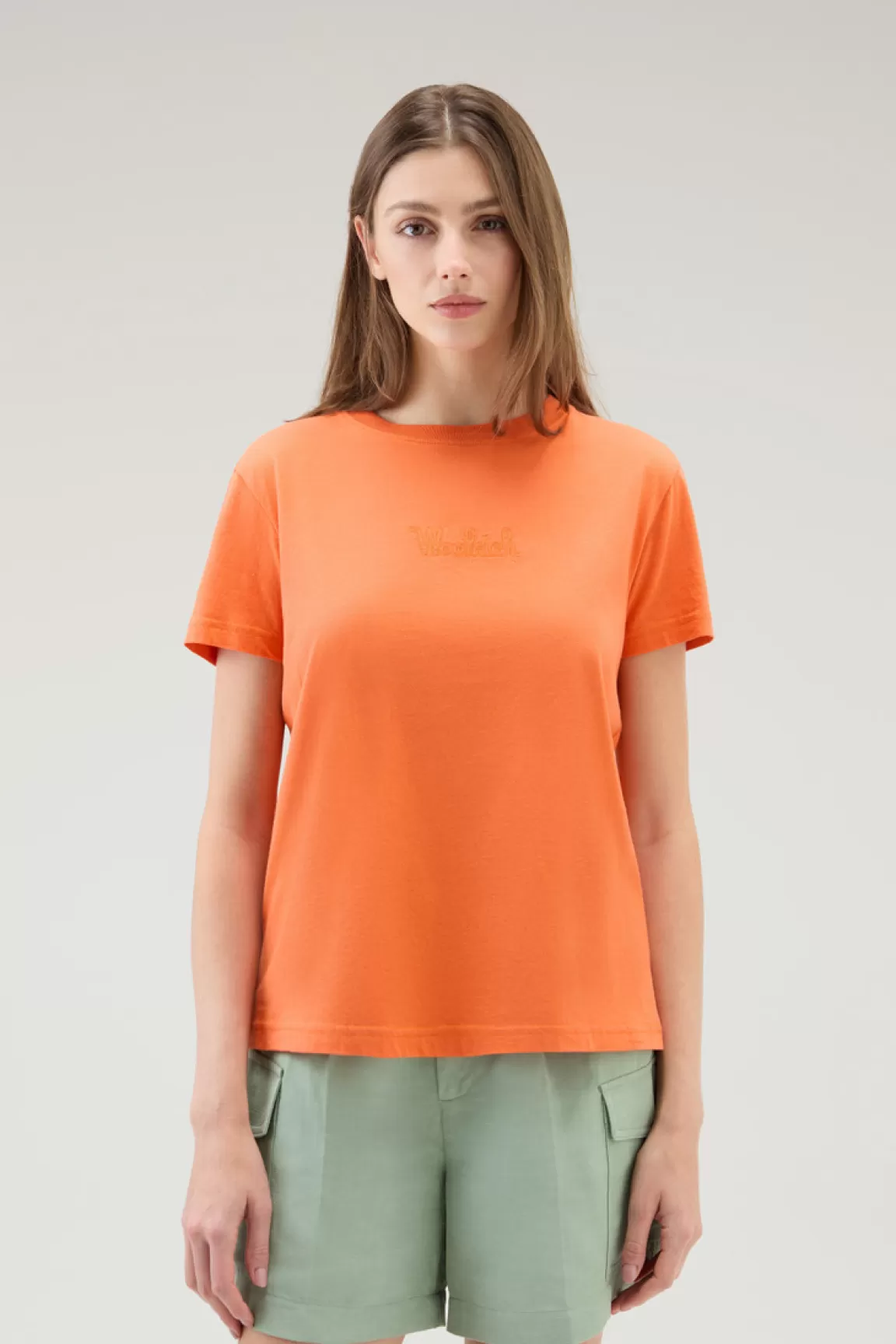 Donna Woolrich T-shirt e polo>T-shirt In Puro Cotone Con Logo Ricamato